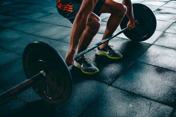 11 Reasons Why Deadlifts Are So Good For Your Health!